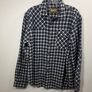 Howler Bros Men’s Long Sleeve button-down plaid shirt size medium.